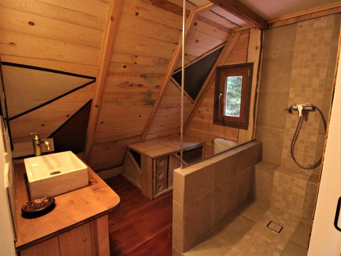 Habitat Createur - Hebergements Insolites Au Camping Municipal "Les Ecureuils" Recoubeau-Jansac Dış mekan fotoğraf