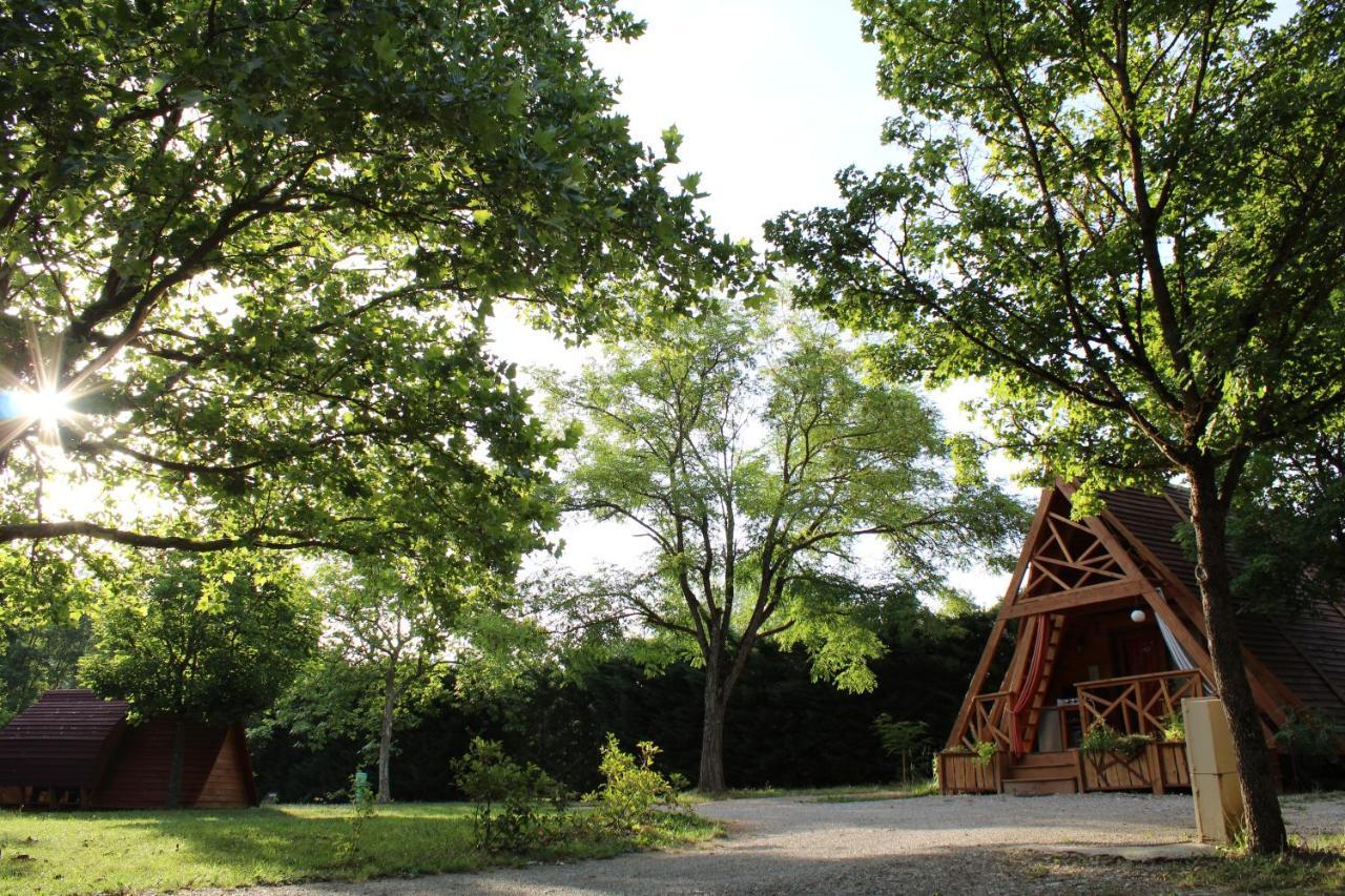 Habitat Createur - Hebergements Insolites Au Camping Municipal "Les Ecureuils" Recoubeau-Jansac Dış mekan fotoğraf