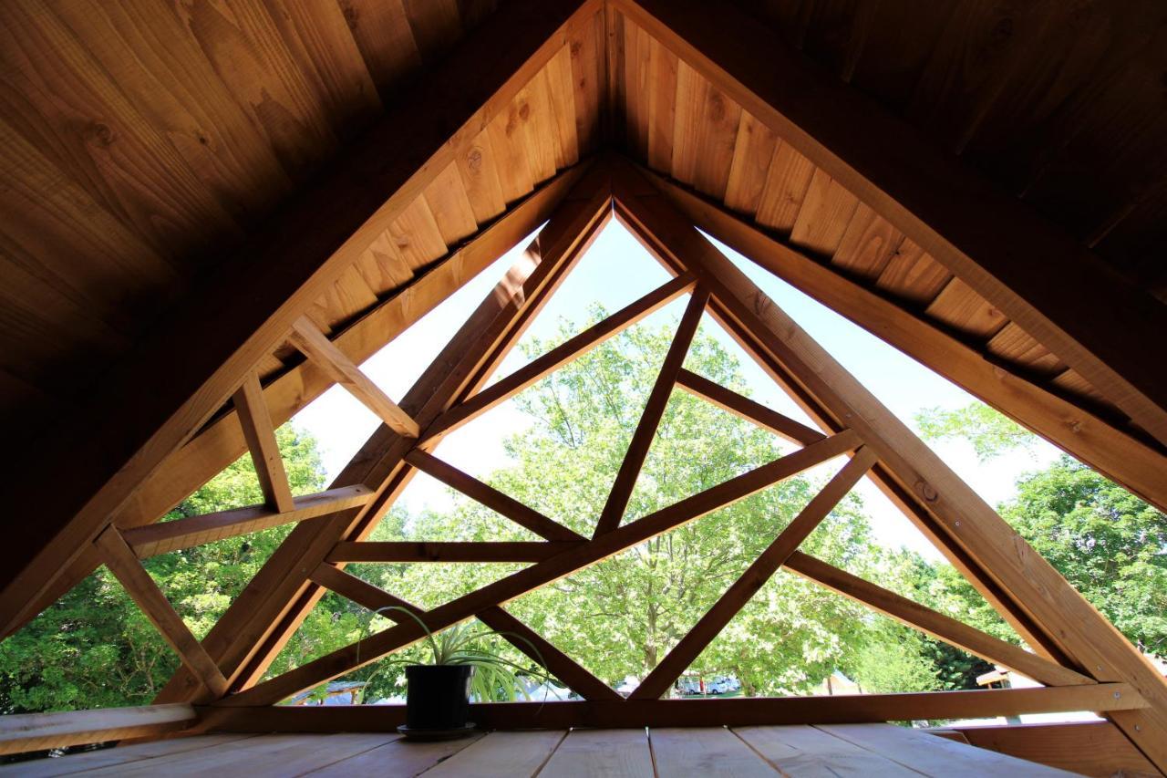 Habitat Createur - Hebergements Insolites Au Camping Municipal "Les Ecureuils" Recoubeau-Jansac Dış mekan fotoğraf