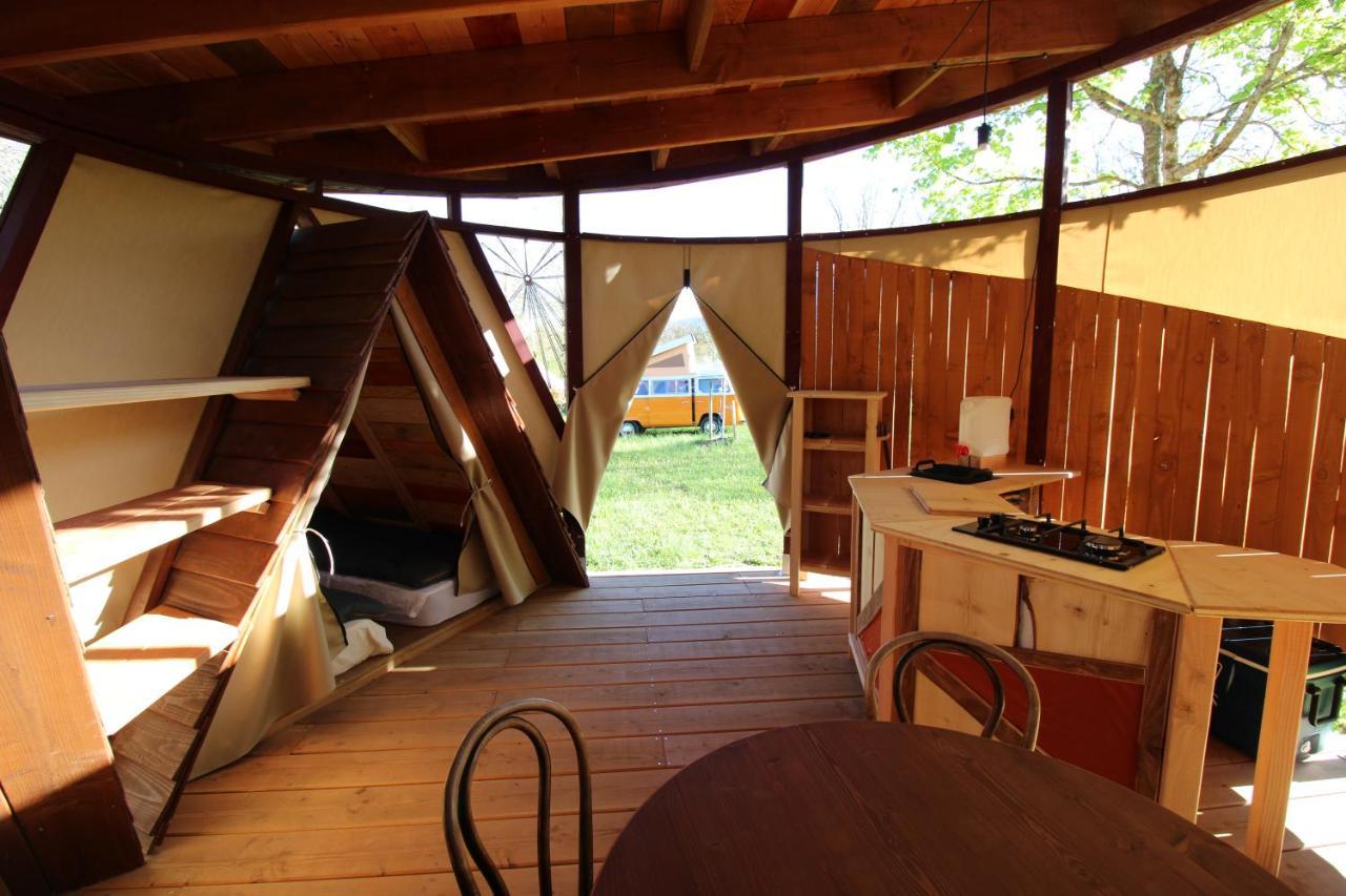 Habitat Createur - Hebergements Insolites Au Camping Municipal "Les Ecureuils" Recoubeau-Jansac Dış mekan fotoğraf