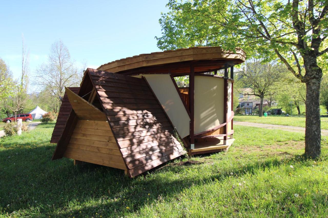 Habitat Createur - Hebergements Insolites Au Camping Municipal "Les Ecureuils" Recoubeau-Jansac Dış mekan fotoğraf
